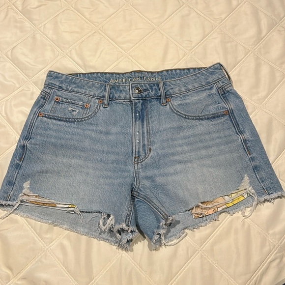American Eagle Shorts (tags still on) - Picture 1 of 3
